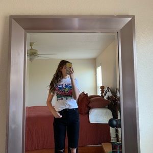 BRANDY MELVILLE GRAPHIC T-SHIRT